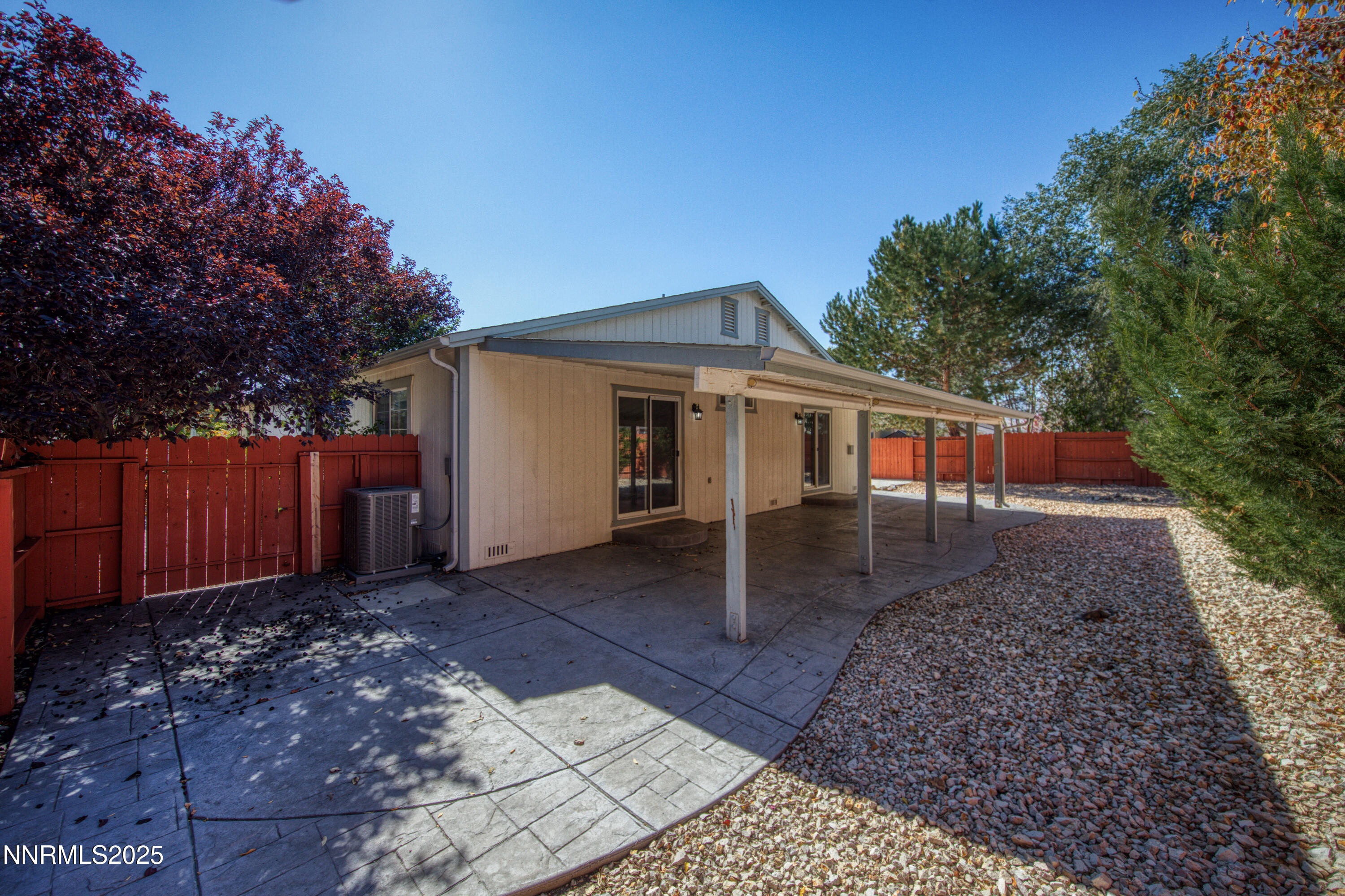 17507 Bear Lake Drive Reno, NV 89508 - Photo 38 of 42 a front view of a house with a garden