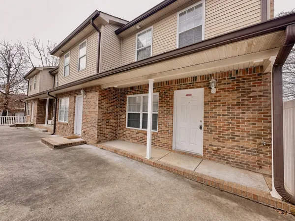 $1,025 | 300 Condor Court, Unit B, Clarksville, TN 37042
