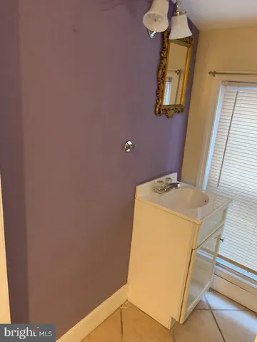 $1,400 | 107 North 6th Street, Unit 2, Camden, NJ 08102