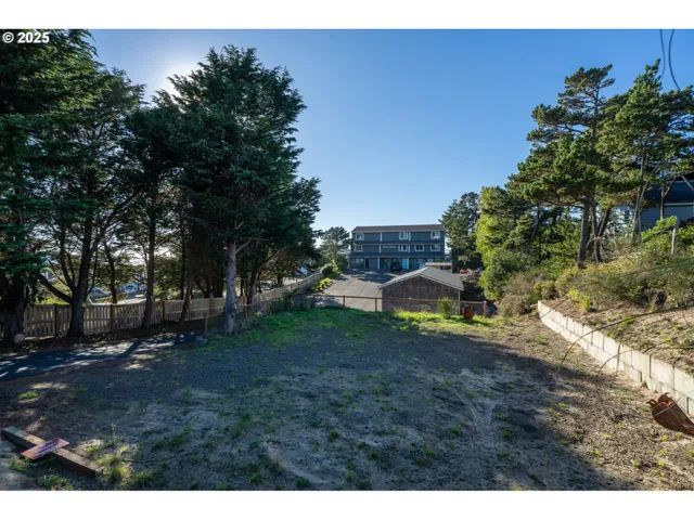 a view of a outdoor space