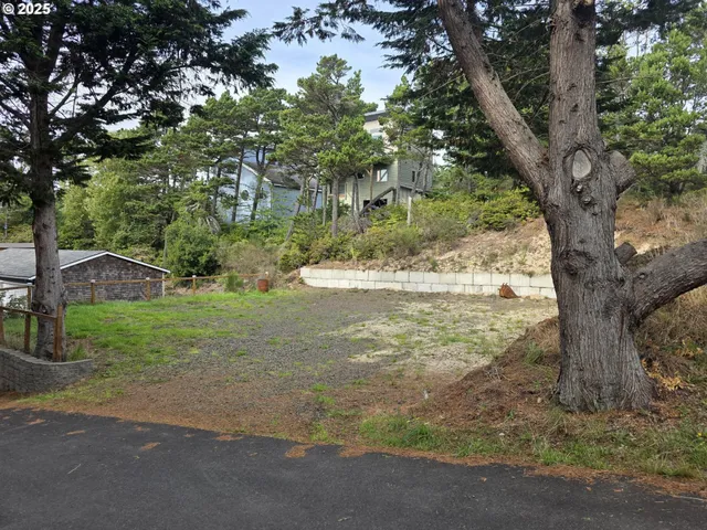 a view of outdoor space