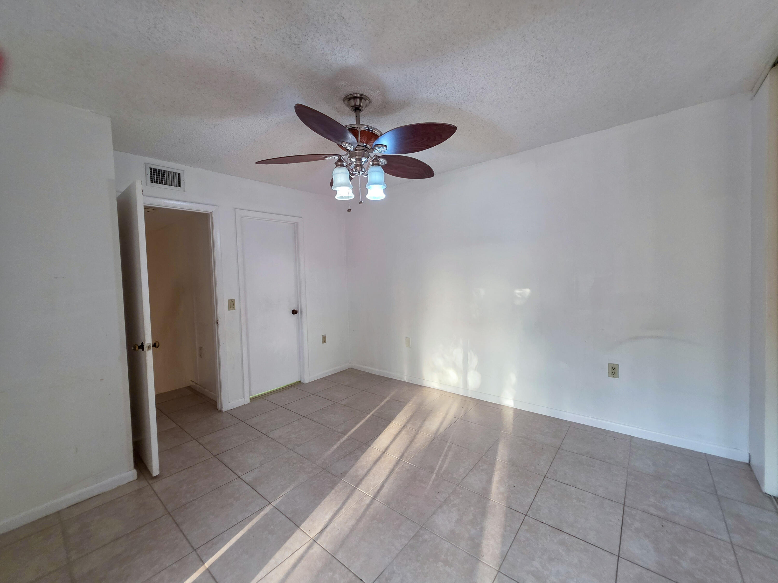 832 Blue Ridge Circle West Palm Beach, FL 33409 - Photo 9 of 11 Secondary bedroom