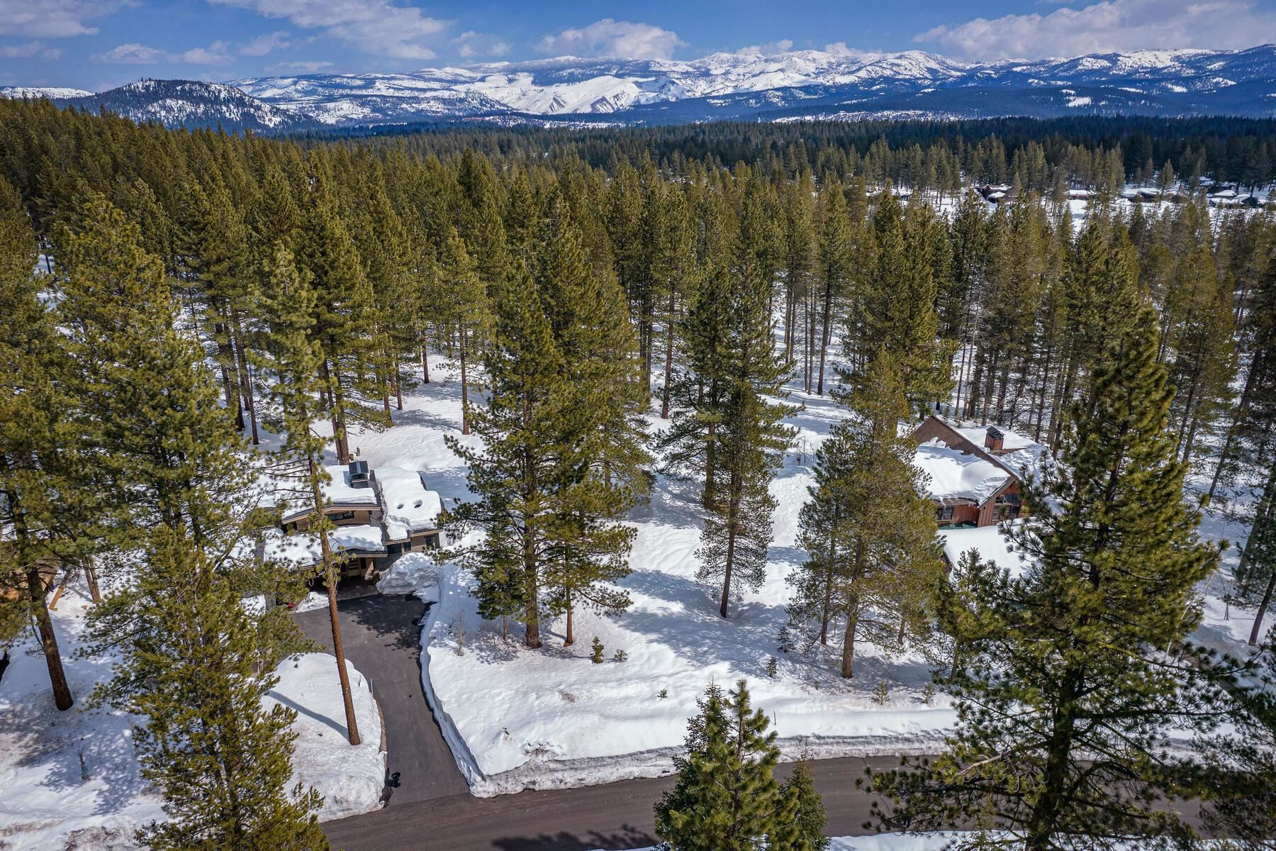 11801 Bottcher Loop Truckee, CA 96161 - Photo 2 of 9