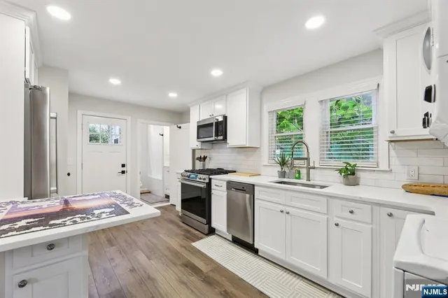 $1,149,000 | 567 South Broad Street, Glen Rock, NJ 07452