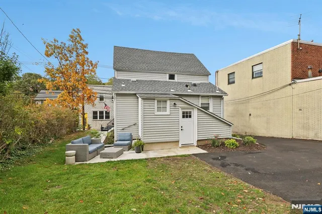 $1,149,000 | 567 South Broad Street, Glen Rock, NJ 07452