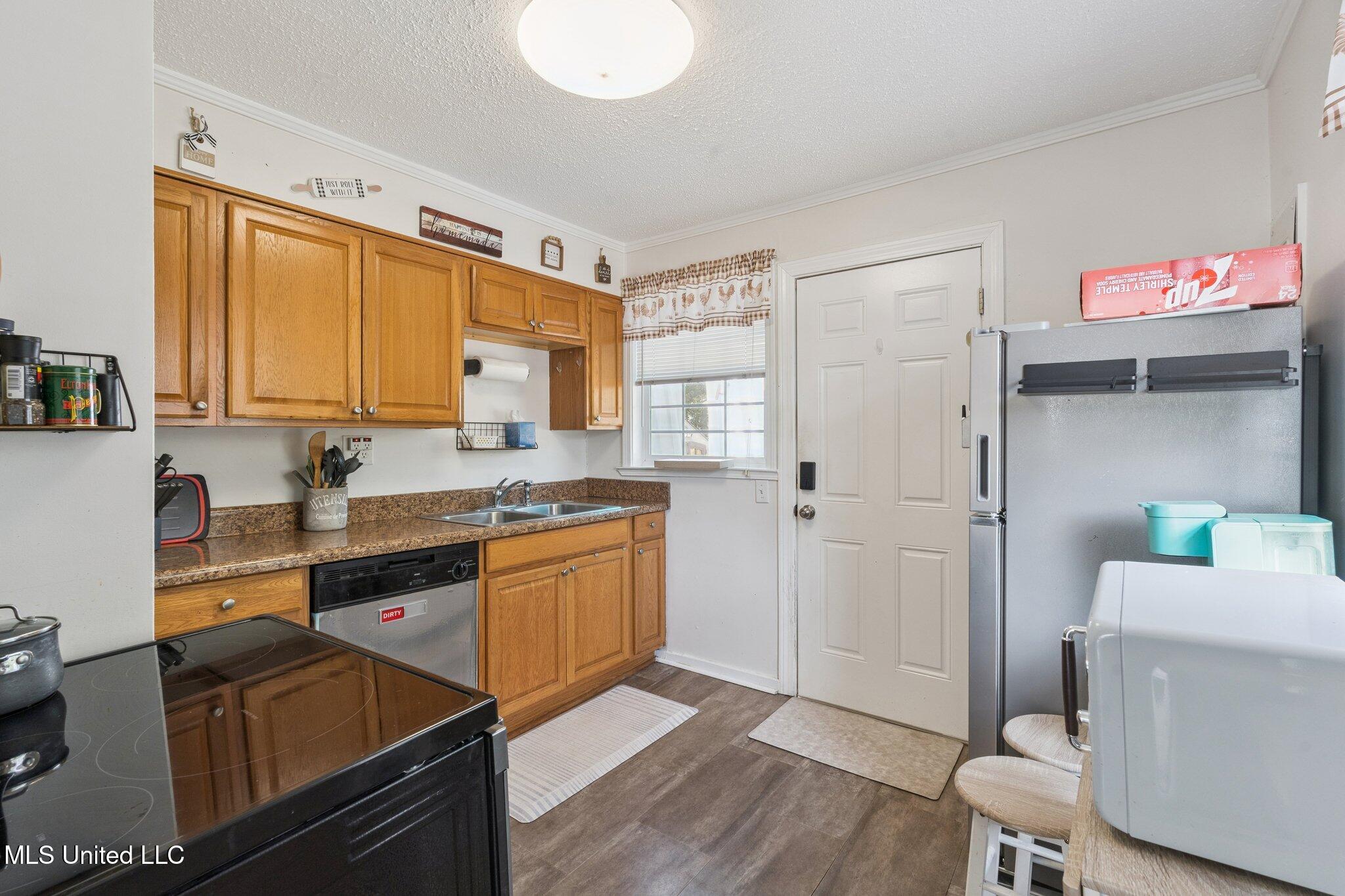 1500 Miller Street Biloxi, MS 39530 - Photo 11 of 18 011