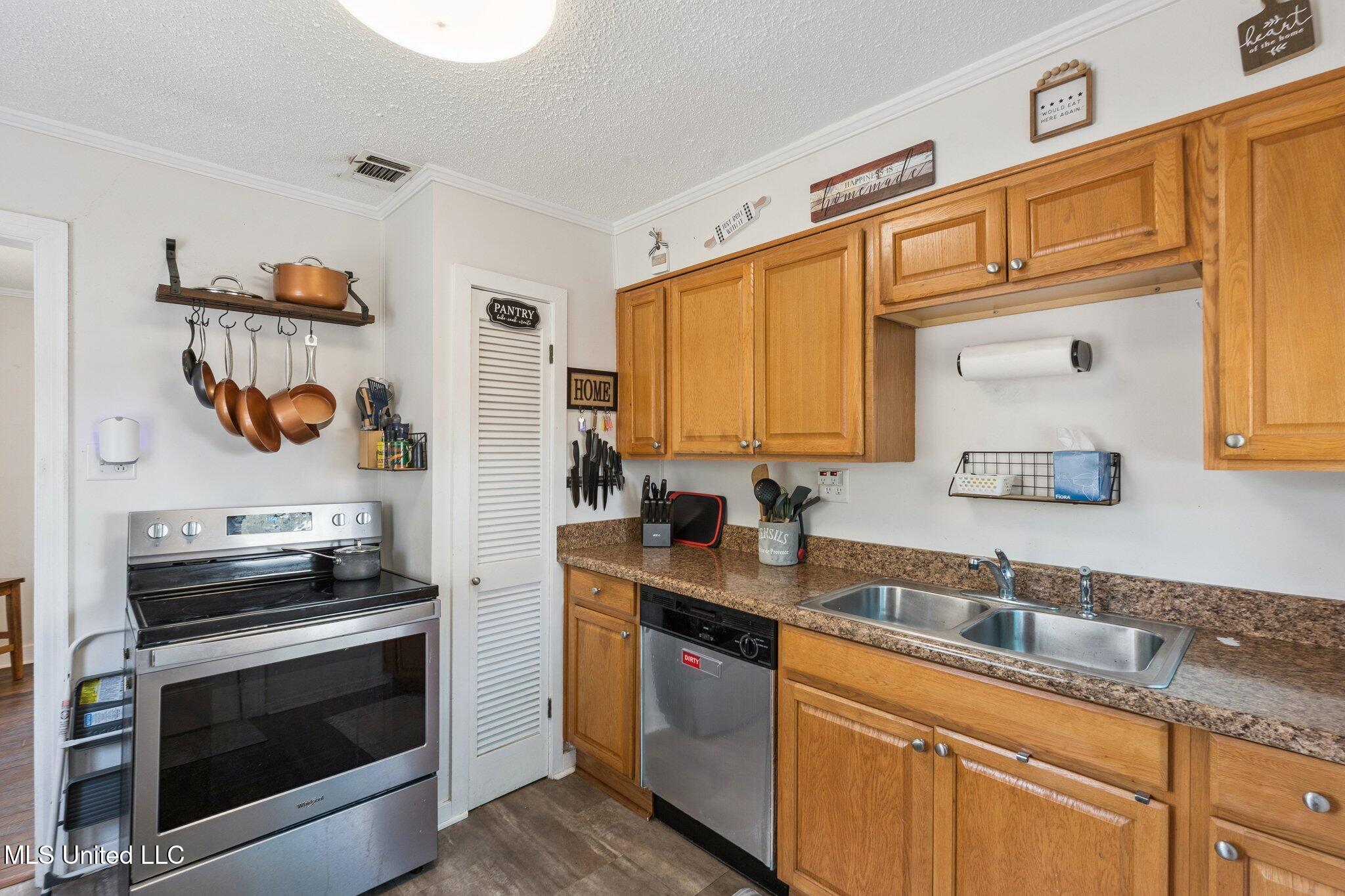 1500 Miller Street Biloxi, MS 39530 - Photo 12 of 18 012