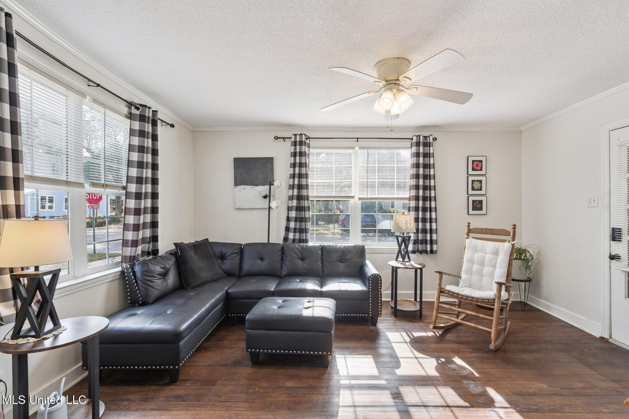 1500 Miller Street Biloxi, MS 39530 - Photo 3 of 18 003