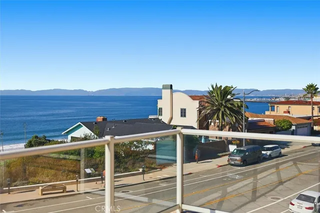 a view of multiple houses with a outdoor space