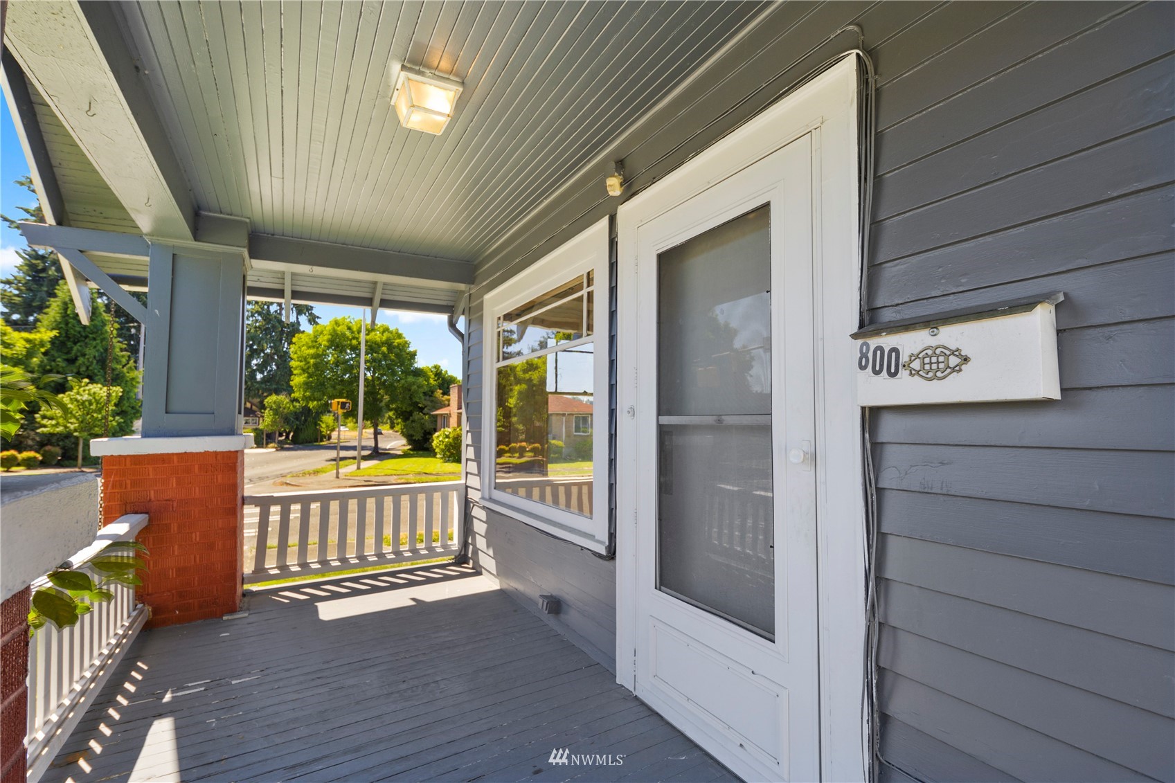 800 North 3rd Street Renton, WA 98057 - Photo 2 of 20 a view of deck with furniture