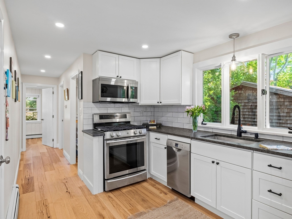 57 Overlook Road Marblehead, MA 01945 - Photo 9 of 39