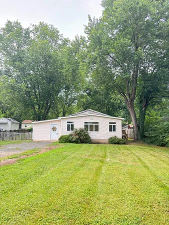 $367,789 | 203 West Bowen Street, Remington, VA 22734