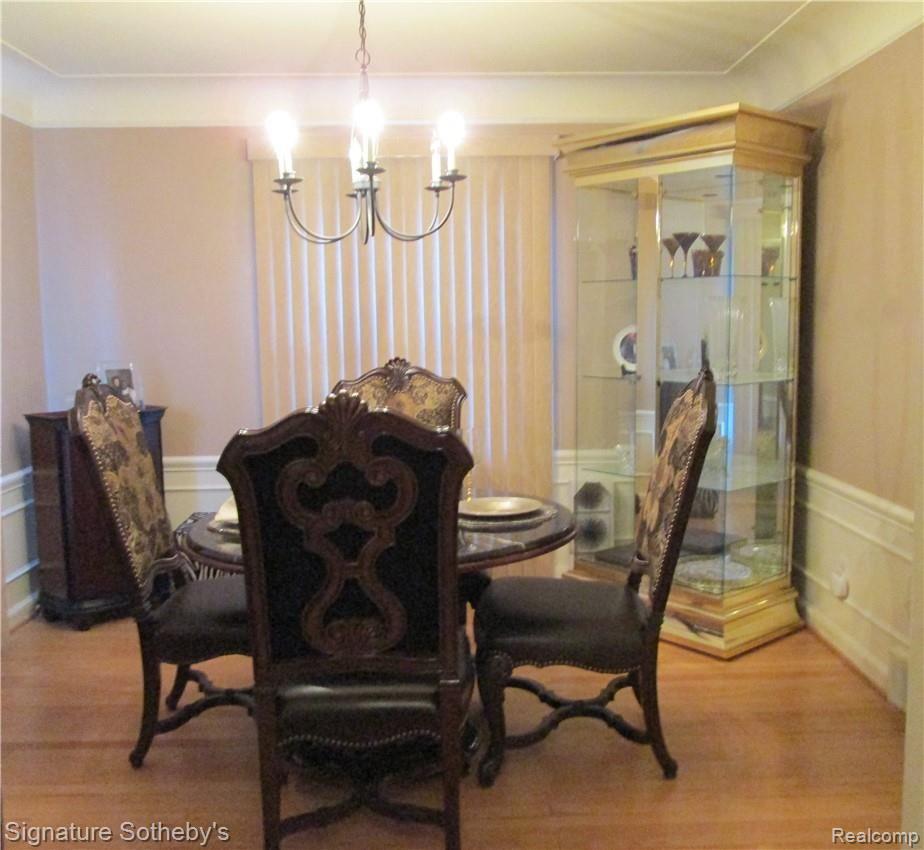 1675 Littlestone Road Grosse Pointe, MI 48236 - Photo 6 of 24 IMG_0312.JPG