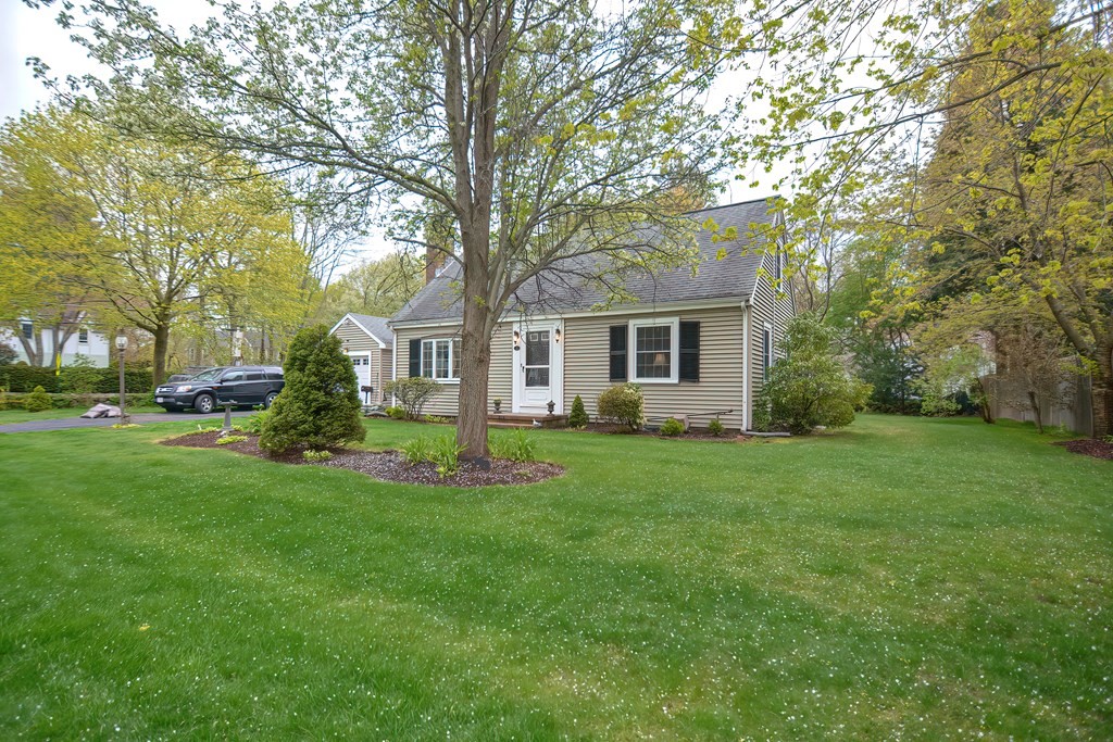 2 Woodfield Road, Wellesley, MA 02482 Compass
