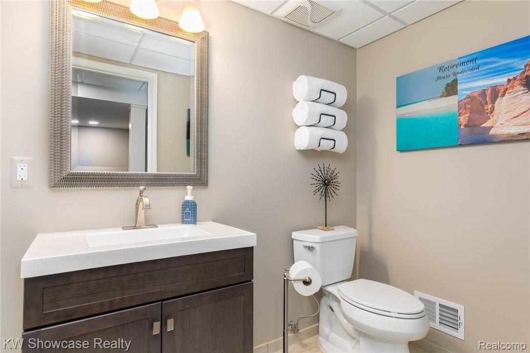 3277 Mann Road Clarkston, MI 48346 - Photo 30 of 49 3277 Mann Rd-27.jpg