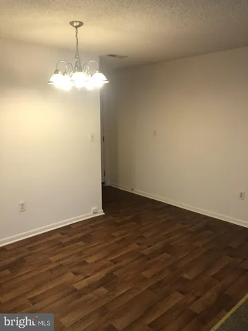 a view of empty room with window