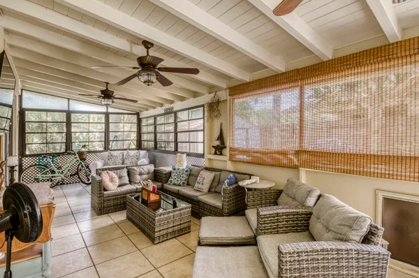 $3,200 | 404 South Caloosahatchee Avenue, Jupiter, FL 33458