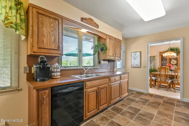 $469,900 | 59 Joan Drive, Pittsfield, MA 01201