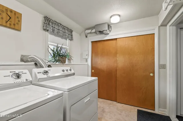 $469,900 | 59 Joan Drive, Pittsfield, MA 01201