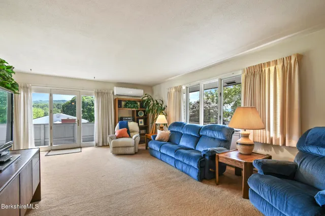 $469,900 | 59 Joan Drive, Pittsfield, MA 01201