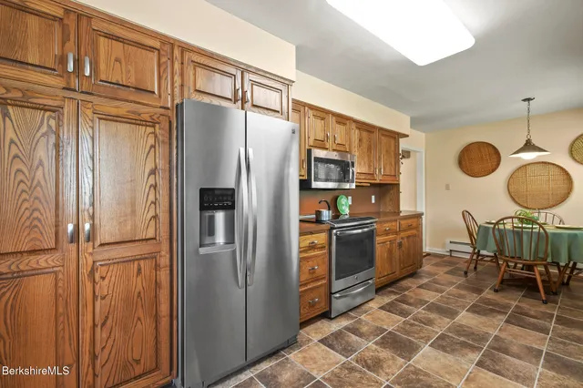 $469,900 | 59 Joan Drive, Pittsfield, MA 01201