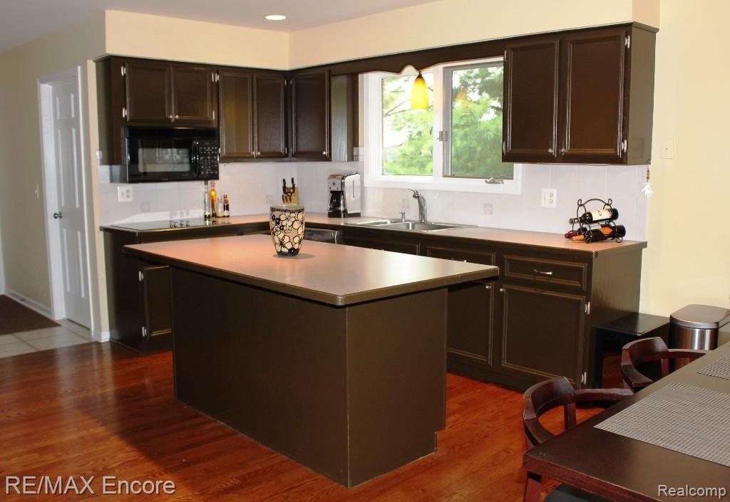 315 Rose Brier Drive Rochester Hills, MI 48309 - Photo 24 of 68