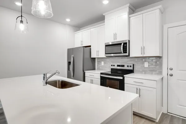 $2,200 | 204 Douglas Bend Road, Unit 404, Gallatin, TN 37066