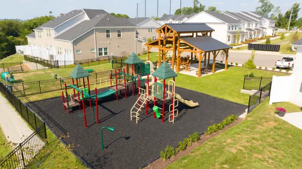 $2,200 | 204 Douglas Bend Road, Unit 404, Gallatin, TN 37066