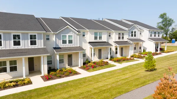 $2,200 | 204 Douglas Bend Road, Unit 404, Gallatin, TN 37066