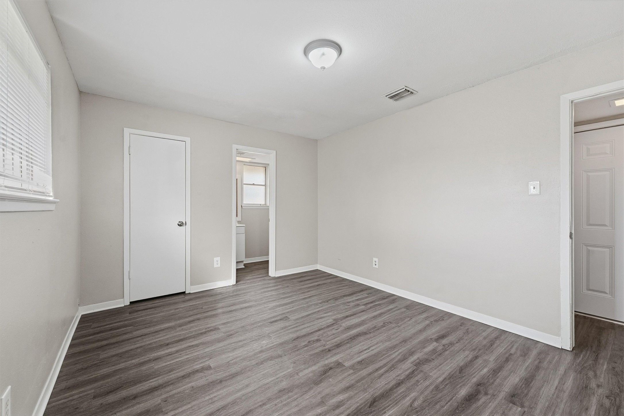 10407 Lantry Way Houston, TX 77038 - Photo 14 of 27