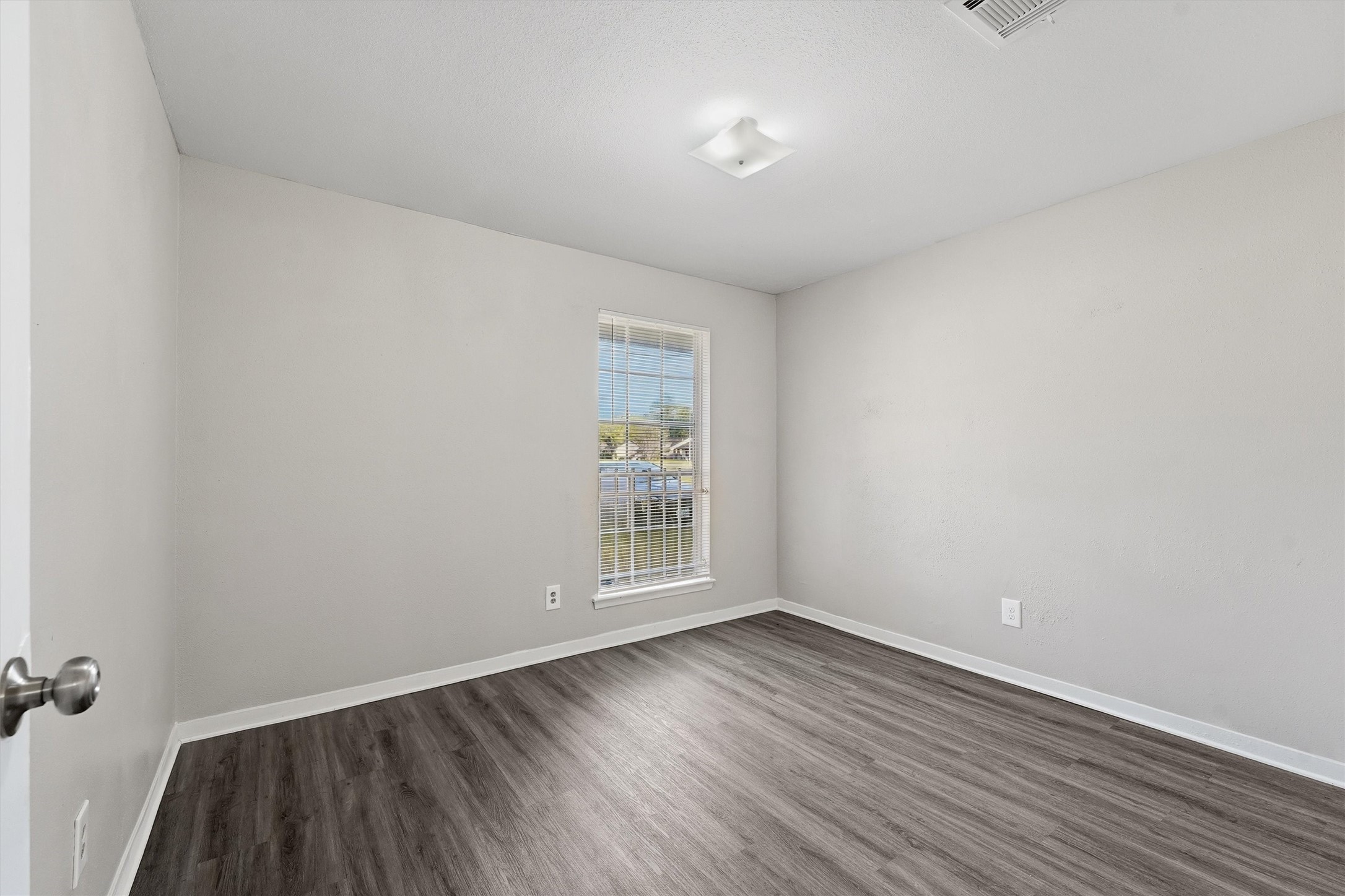 10407 Lantry Way Houston, TX 77038 - Photo 17 of 27