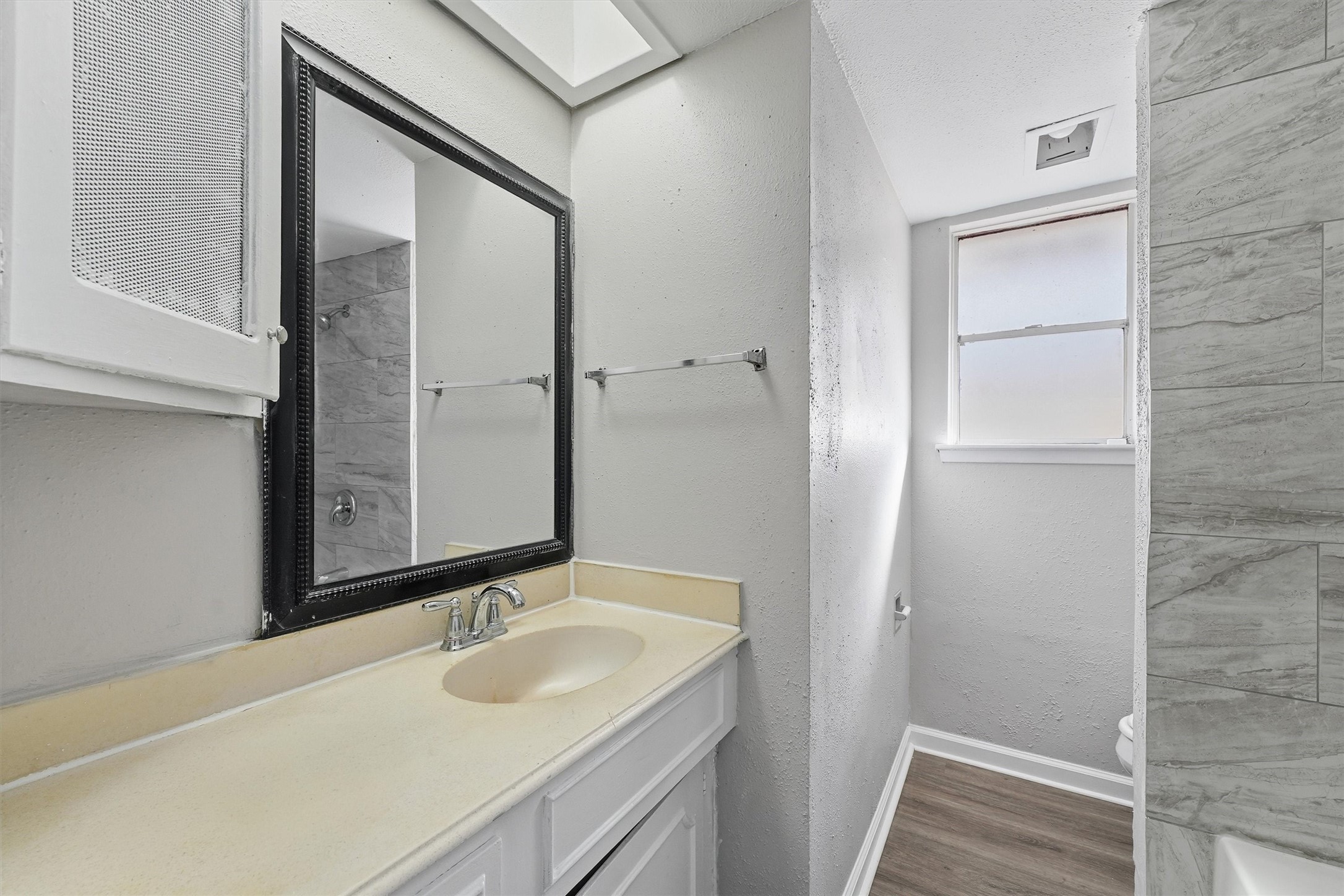 10407 Lantry Way Houston, TX 77038 - Photo 19 of 27