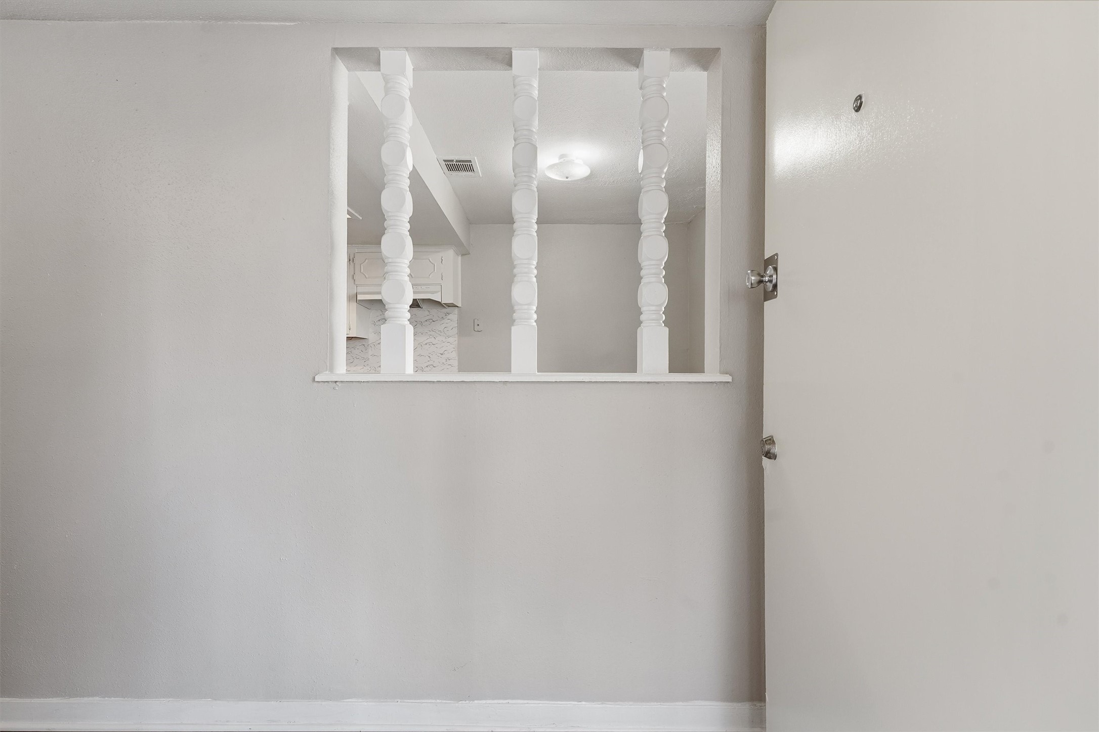 10407 Lantry Way Houston, TX 77038 - Photo 4 of 27