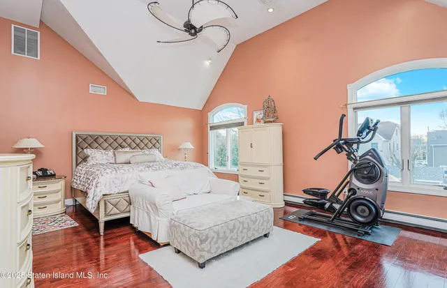 $2,050,000 | 90 Giegerich Avenue | Tottenville