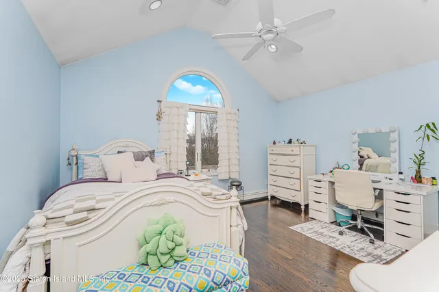 $2,050,000 | 90 Giegerich Avenue | Tottenville