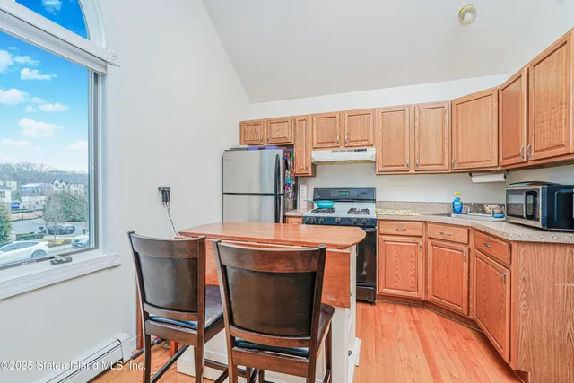 $2,050,000 | 90 Giegerich Avenue | Tottenville