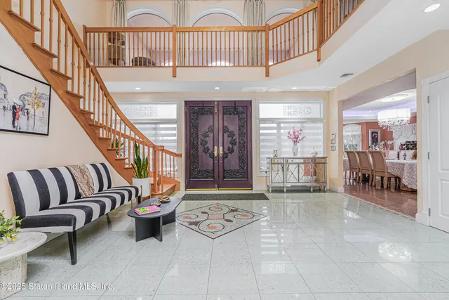 $2,050,000 | 90 Giegerich Avenue | Tottenville