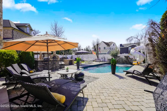 $2,050,000 | 90 Giegerich Avenue | Tottenville