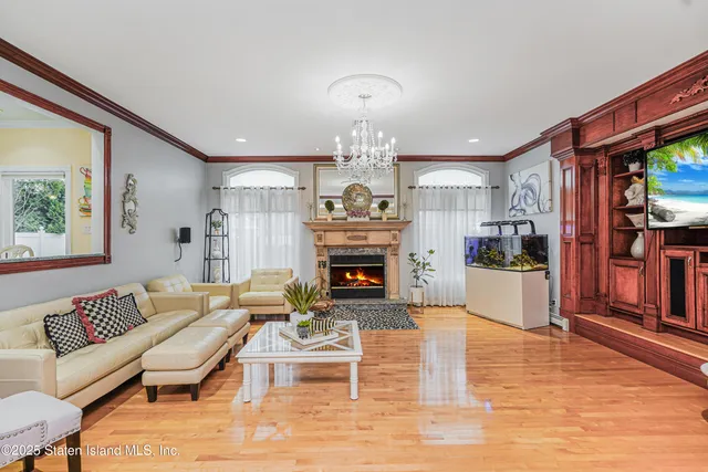 $2,050,000 | 90 Giegerich Avenue | Tottenville