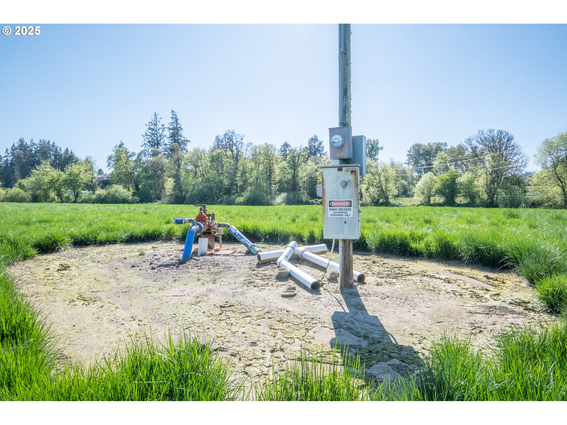 3372 Riverbend Road Salem, OR 97304 - Photo 28 of 40 a view of a park with a yard and potted plants