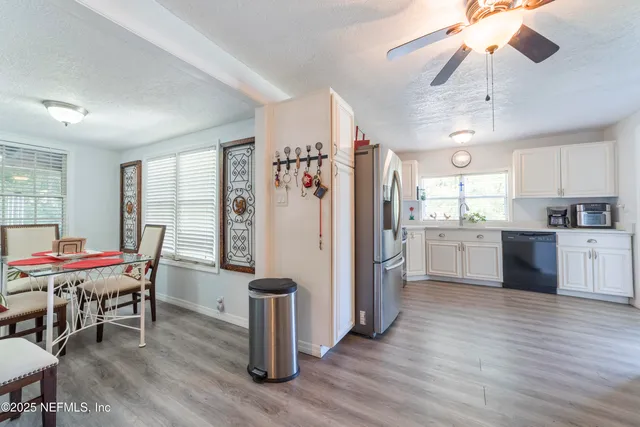 $399,000 | 942 Highway 20, Interlachen, FL 32148