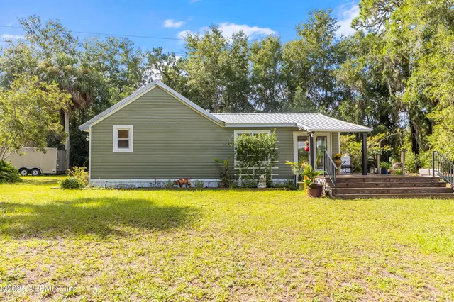 $399,000 | 942 Highway 20, Interlachen, FL 32148