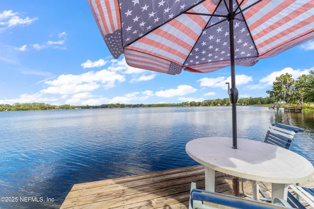 $399,000 | 942 Highway 20, Interlachen, FL 32148