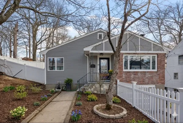 $1,799,999 | 25 Clearwater Road, Brookline, MA 02467