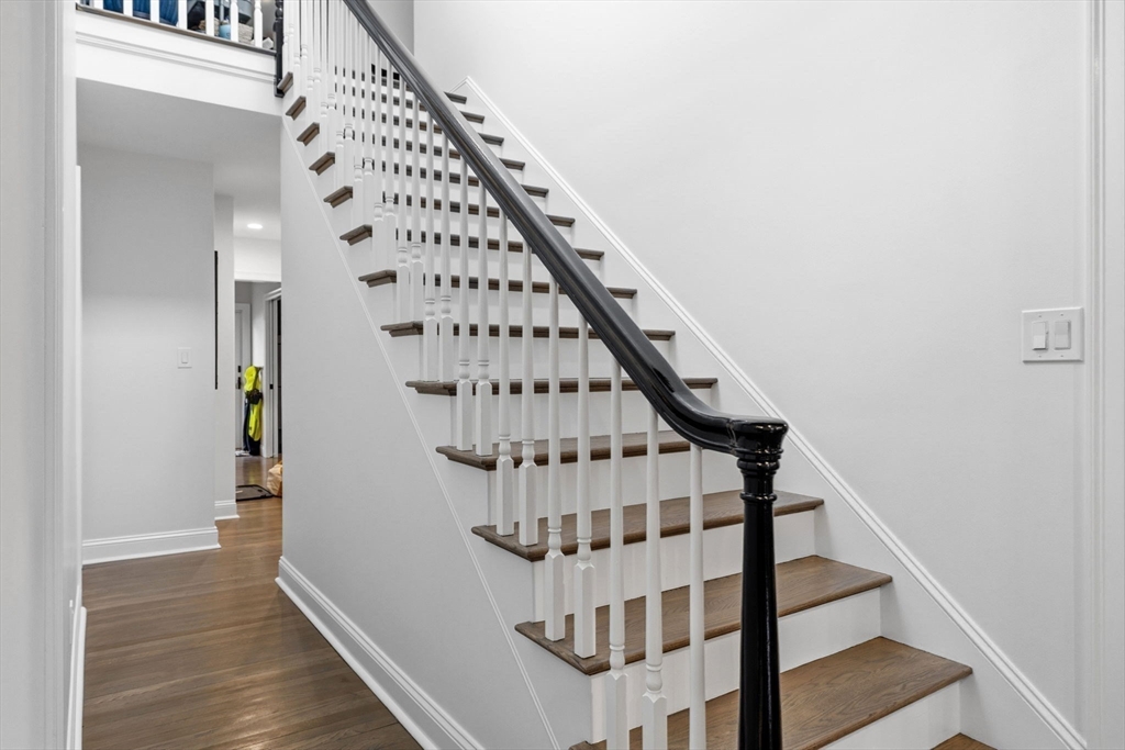 25 Clearwater Road Brookline, MA 02467 - Photo 16 of 35