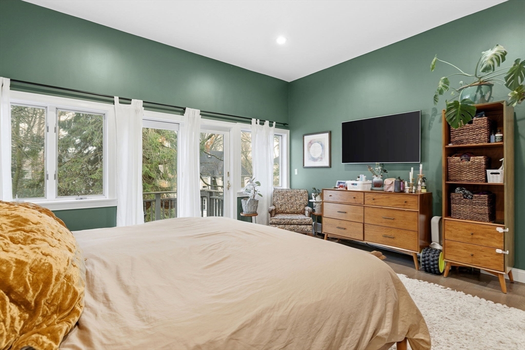 25 Clearwater Road Brookline, MA 02467 - Photo 18 of 35