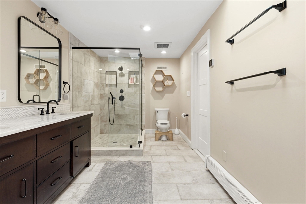 25 Clearwater Road Brookline, MA 02467 - Photo 22 of 35