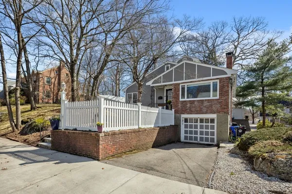 $1,875,000 | 25 Clearwater Road, Brookline, MA 02467