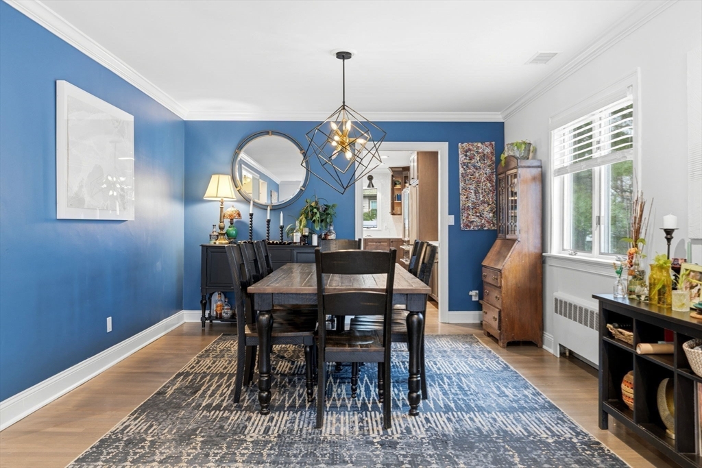 25 Clearwater Road Brookline, MA 02467 - Photo 7 of 35