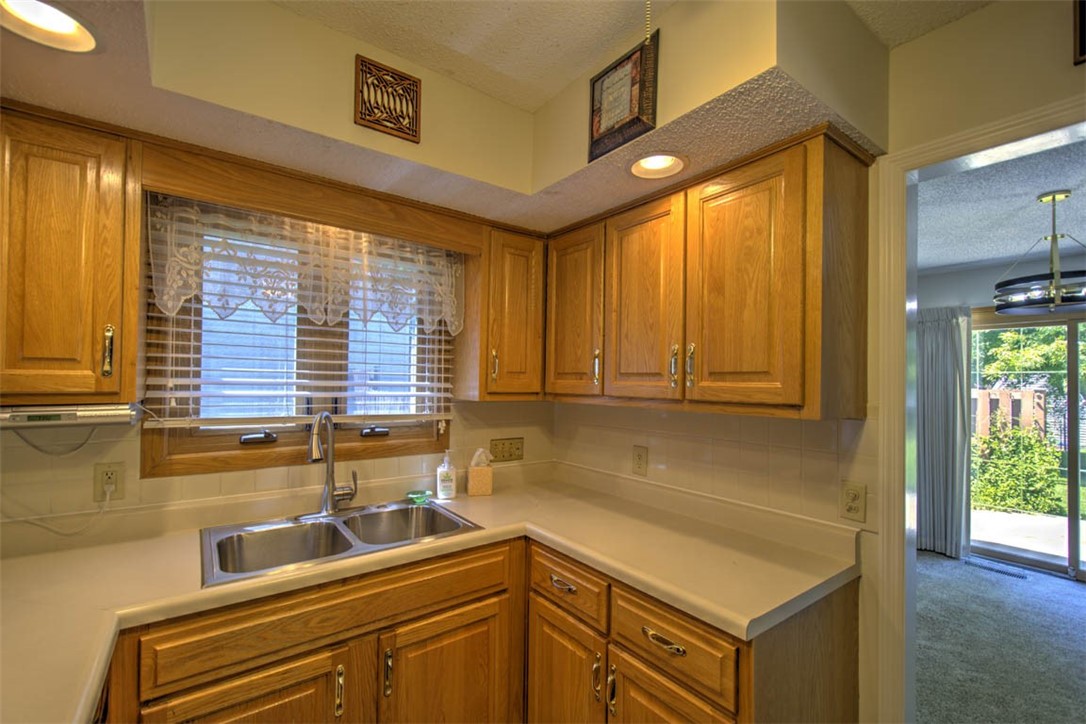 4653 Redbud Court Decatur, IL 62526 - Photo 14 of 30